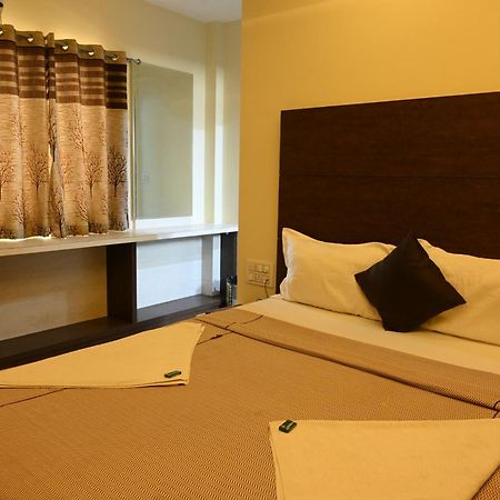 Hotel Ramkrishna Inn Kolhapur Eksteriør billede