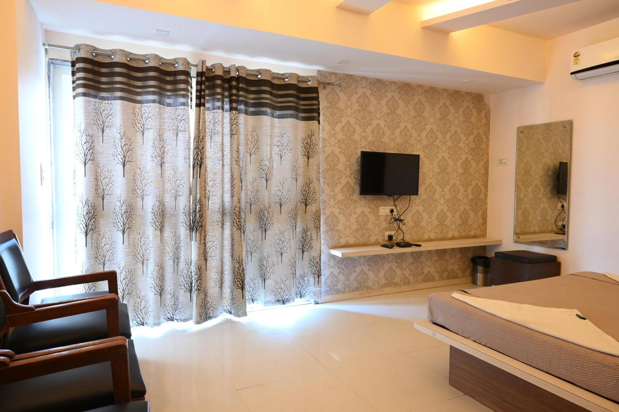 Hotel Ramkrishna Inn Kolhapur Eksteriør billede