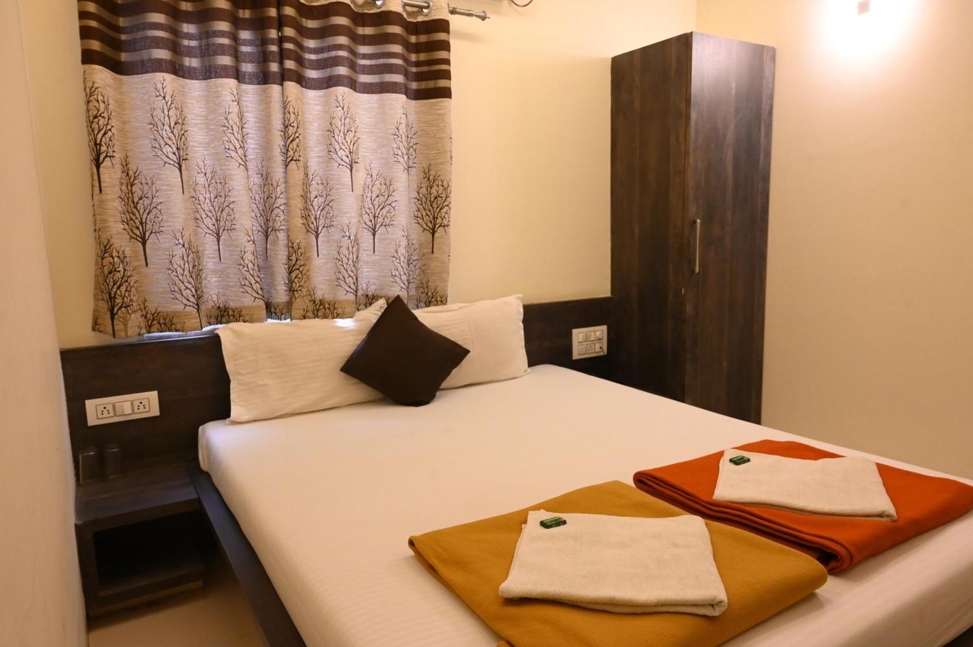 Hotel Ramkrishna Inn Kolhapur Eksteriør billede