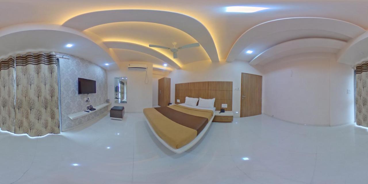 Hotel Ramkrishna Inn Kolhapur Eksteriør billede